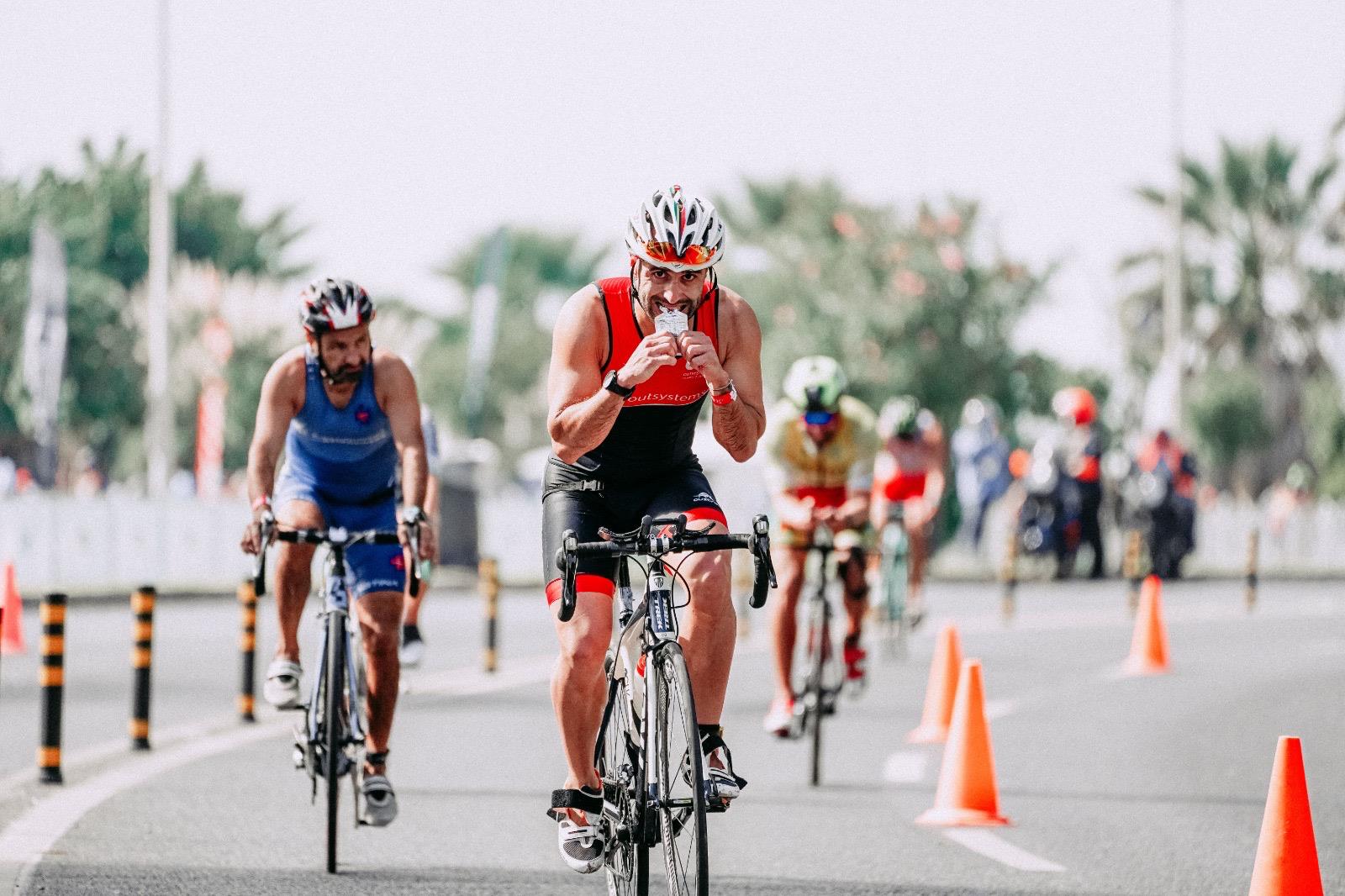 Triathleten auf dem Rennrad